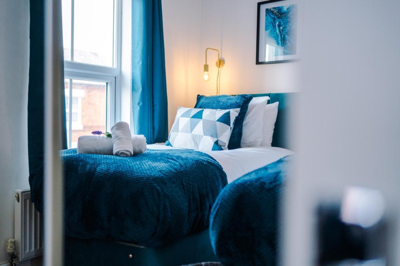 Pristine Chester House: 2-Bed Family Haven by 53 Degrees Property Hough Green Exterior photo
